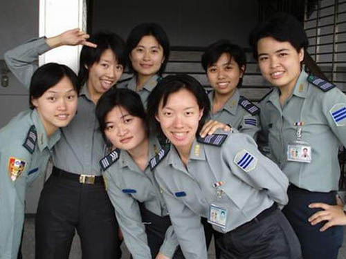 台10官兵被指受贿泄机密遭起诉 有人收钱拍“愿投降解放军”视频