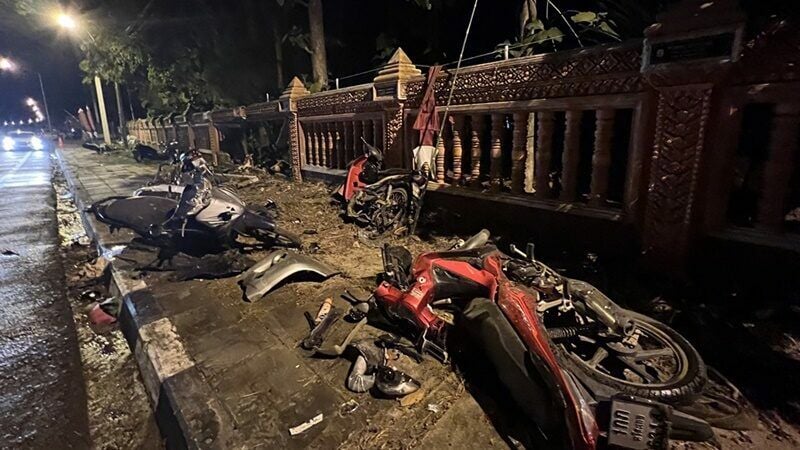 司机酒驾打瞌睡 撞聊天人群让8死6伤