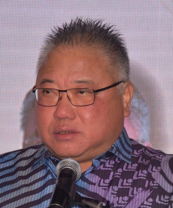 吉大臣遮羞论|张庆信反呛黄佳祯 “讨好沙努西别忘本”