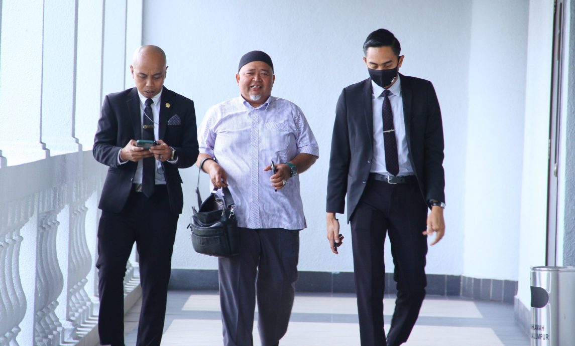 吉稀土开采贪污滥权案 沙努西前秘书被控