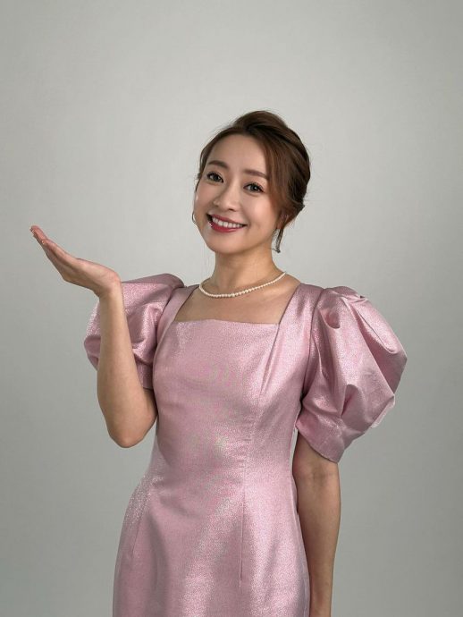 告别庄群施 “四个女生”另类合体