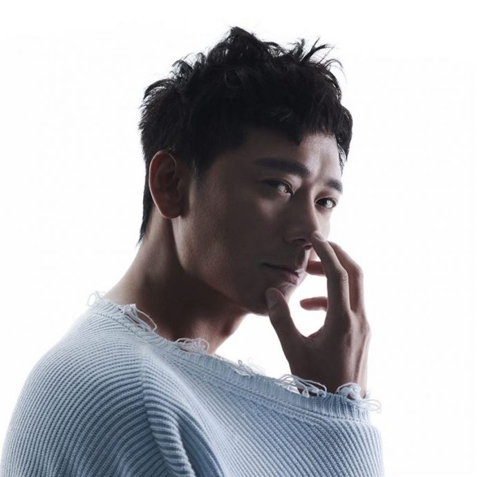 唱《死了都要爱》破音大翻车 信被亏年龄大:死了都要唱