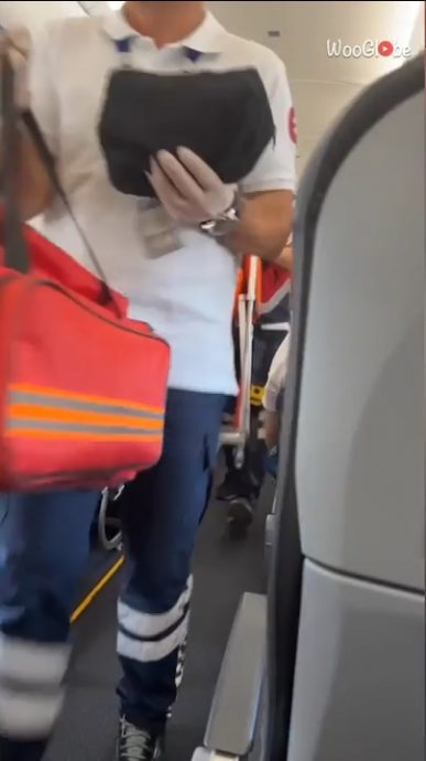 孩子赶著出世女子机上突升格当妈 乘客感动鼓掌