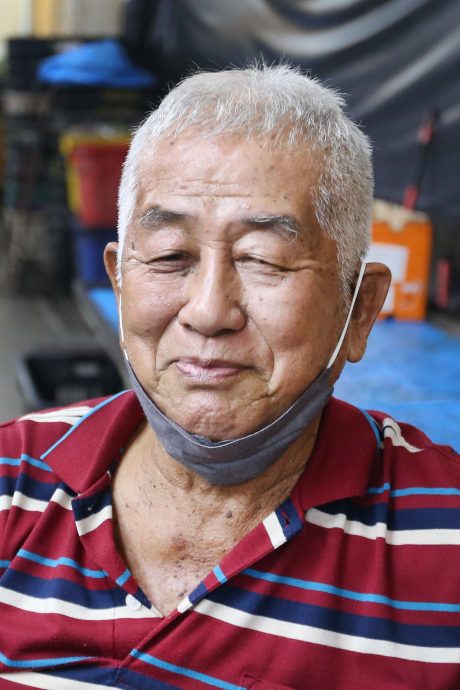 小贩生意受影响 马币弱进口水果涨价