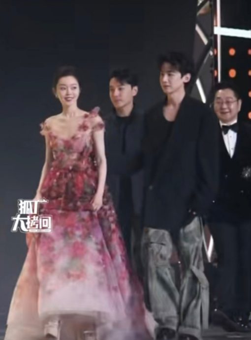 尖叫之夜|白敬亭宋轶装不认识 1动作网嗑翻等官宣