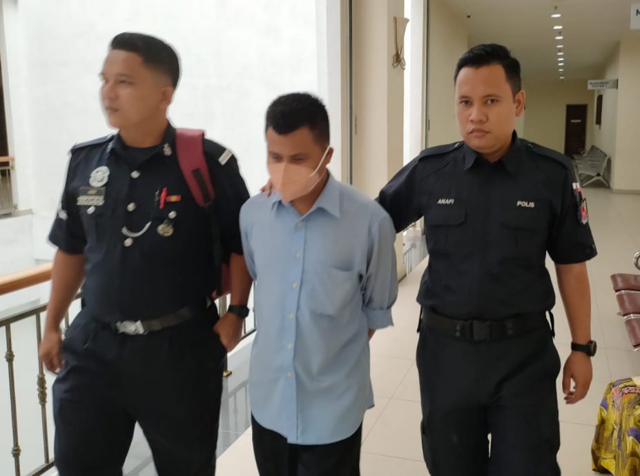 **已签发**全国:为人师却涉5次摸3男生下体,男子否认有罪并要求审讯