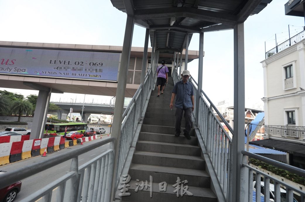 **已签发**柔:头条之一:【特稿】:富力行人桥因RTS暂改道,民众盼有更便捷替代方案
