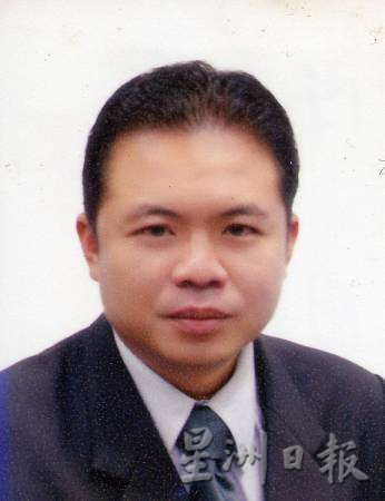 **已签发**柔:第二版头条:【特稿】:柔华团领袖对州政府助华社华教表赞赏,冀建立制度化拨款
