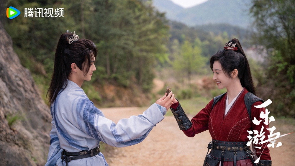 彩排吻戏都来真的 许凯景甜疑假戏真做擦出爱火