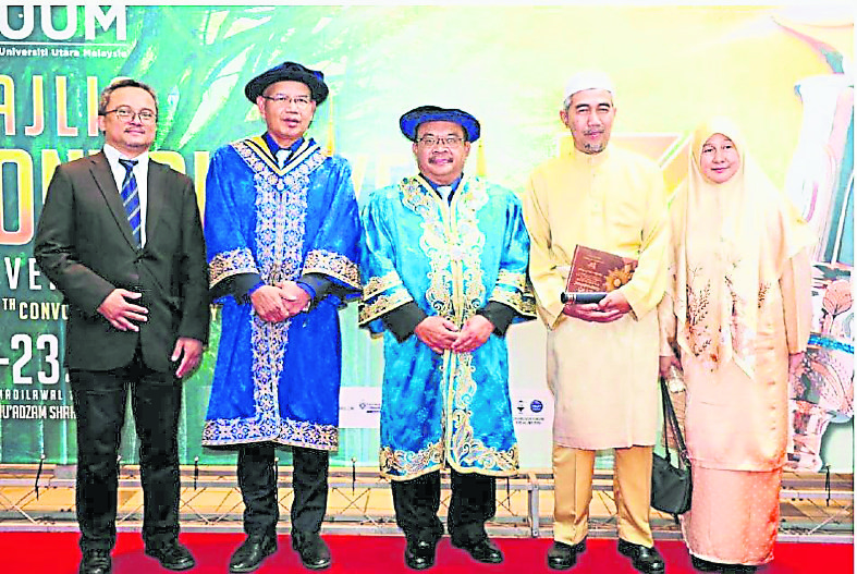 暖势力(全国版）北大生患骨癌末期瘫痪在床上 父母代替爱儿圆满毕业梦