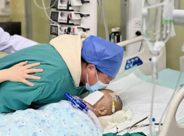 最年轻的多器官捐赠者！　1岁小男孩离世器官救6人