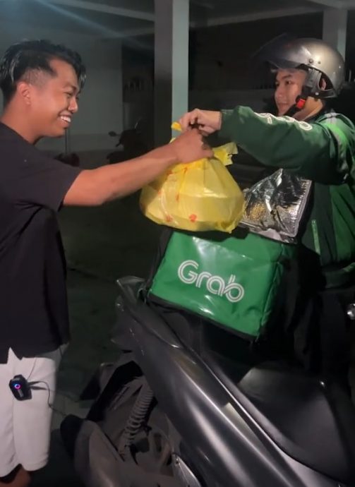 有片/雇外卖员去狮城买鸡饭 泰国雇主花了这个数目