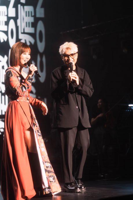 李佳薇回乡开唱泪崩 盼能成为大马之光