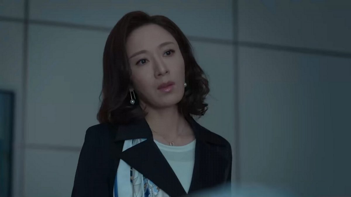 杨茜尧回巢拍剧 将恶斗林夏薇