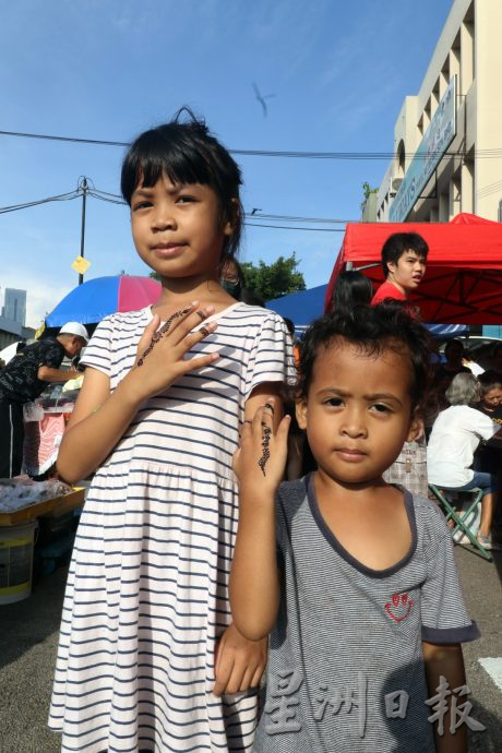 柔:【特稿】: 屠妖节 战胜黑暗迎光明 彩绘 姆鲁古 拉近各族联系