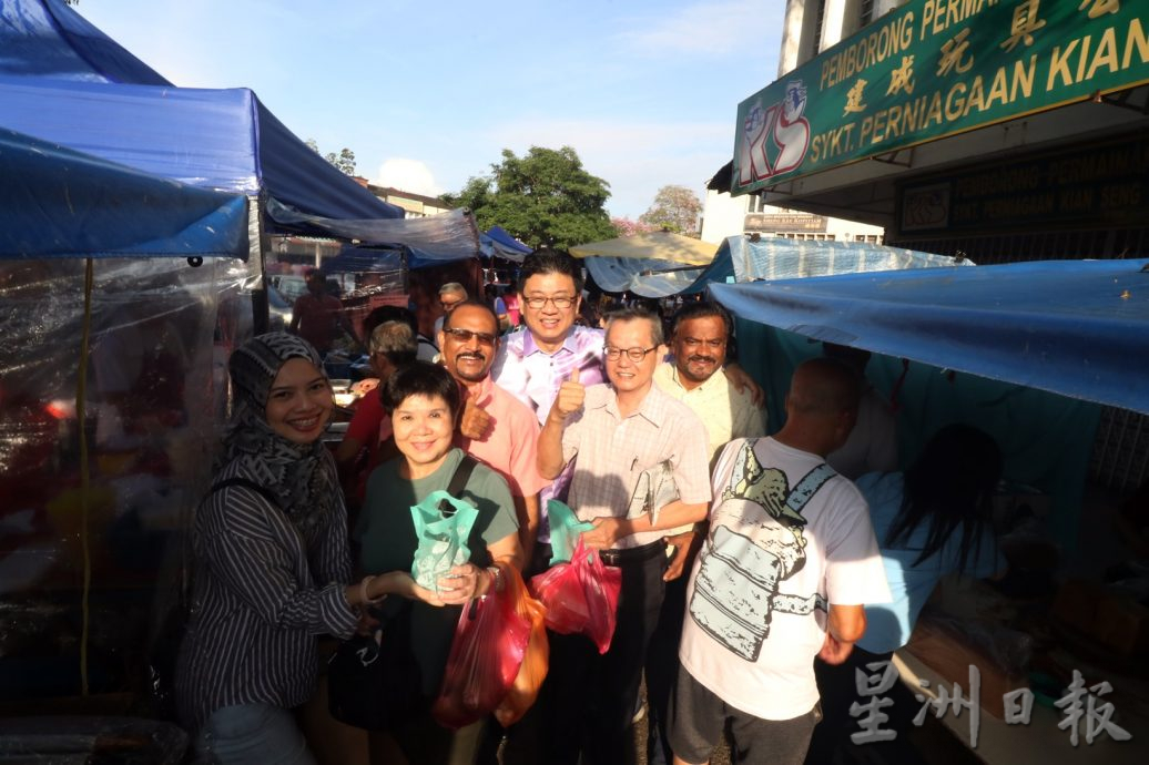 柔:【特稿】: 屠妖节 战胜黑暗迎光明 彩绘 姆鲁古 拉近各族联系