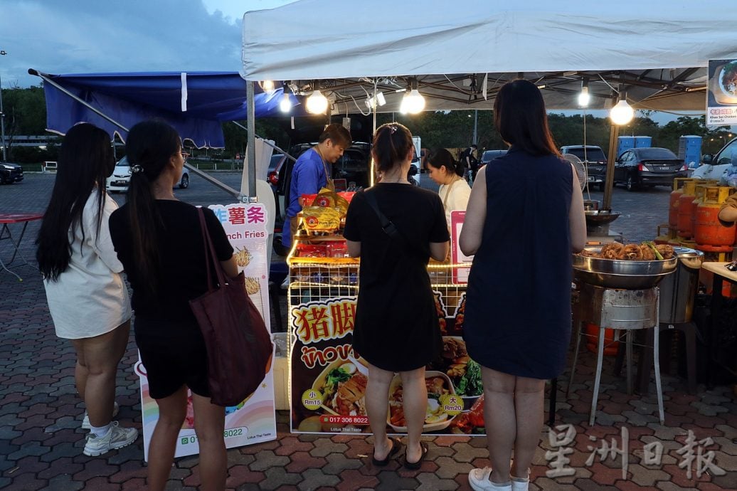 柔:【食客指路】:(11月28日刊登)泰国籍太太会煮、爱煮,兴趣是看烹饪实境秀《厨艺大师》