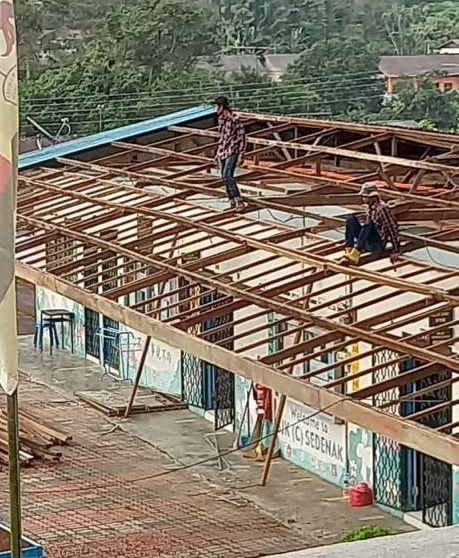 柔:张念群拨款士年纳华小6.5万 助解决白蚁危楼问题