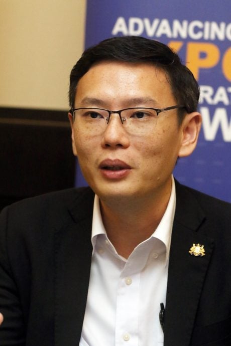 柔:新闻: 李廷汉:至今年8月 柔进出口交易量冠全国