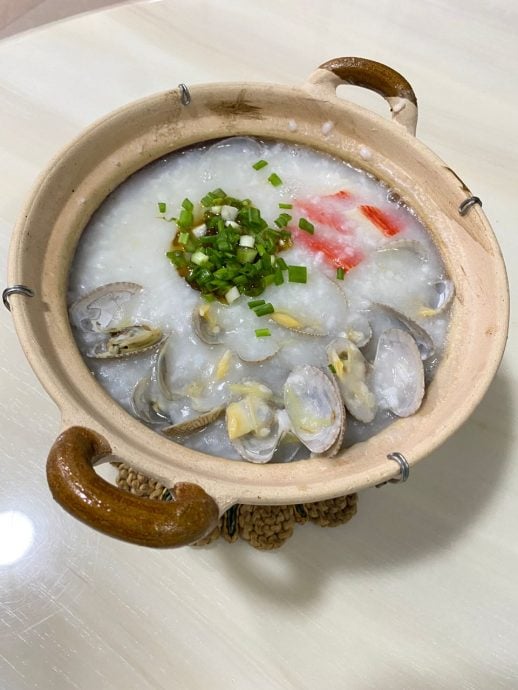 柔:食客指路(11月14日刊):年轻档主,用“妈妈的味道”留住顾客