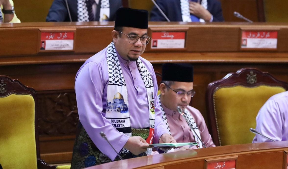 歌手衣著违规 允穆斯林入场 丹佛寺办水灯节盛会被罚款1万