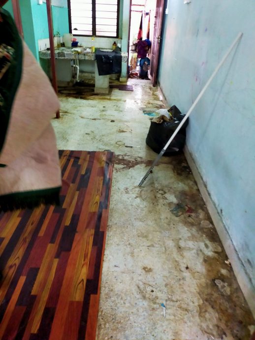 没谨慎过滤租客背景 屋主儿:房子被毁还倒贴RM6000”