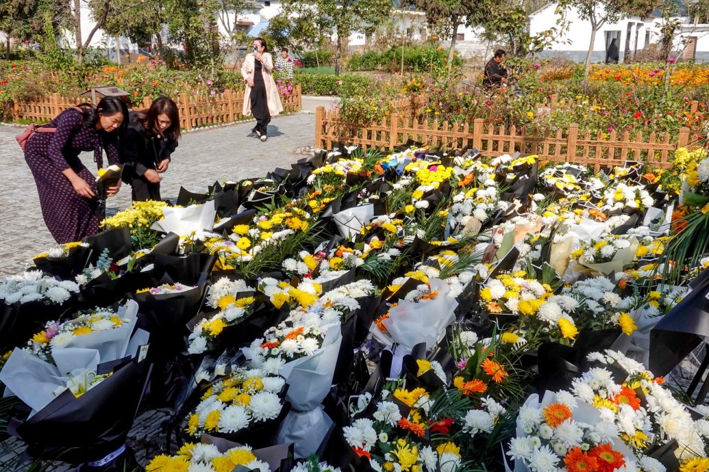 港媒:李克强后事规格比照李鹏