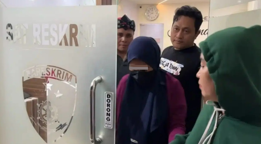 父亲爷爷叔叔都是狼! 17岁少女惨被轮奸5天