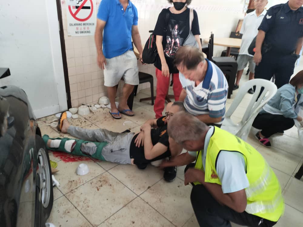 父亲茶室用餐遭撞断腿  黄诗棋曝最新伤势