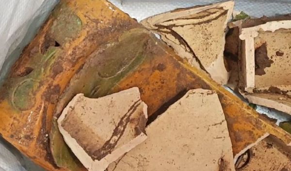 男子仿傚盗墓小说 挖古墓盗陪葬品还债