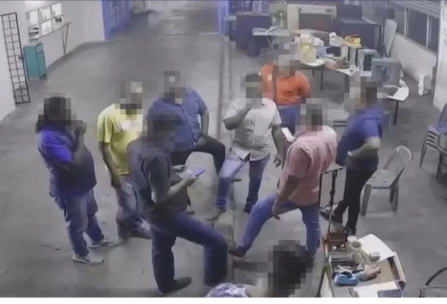 男子欠车贷被拖车 “9天后还清 车子竟易主了!”