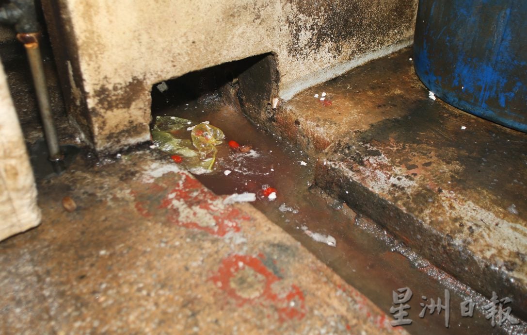 耗资100万 小贩照营业 怡中央公市提升工程开动