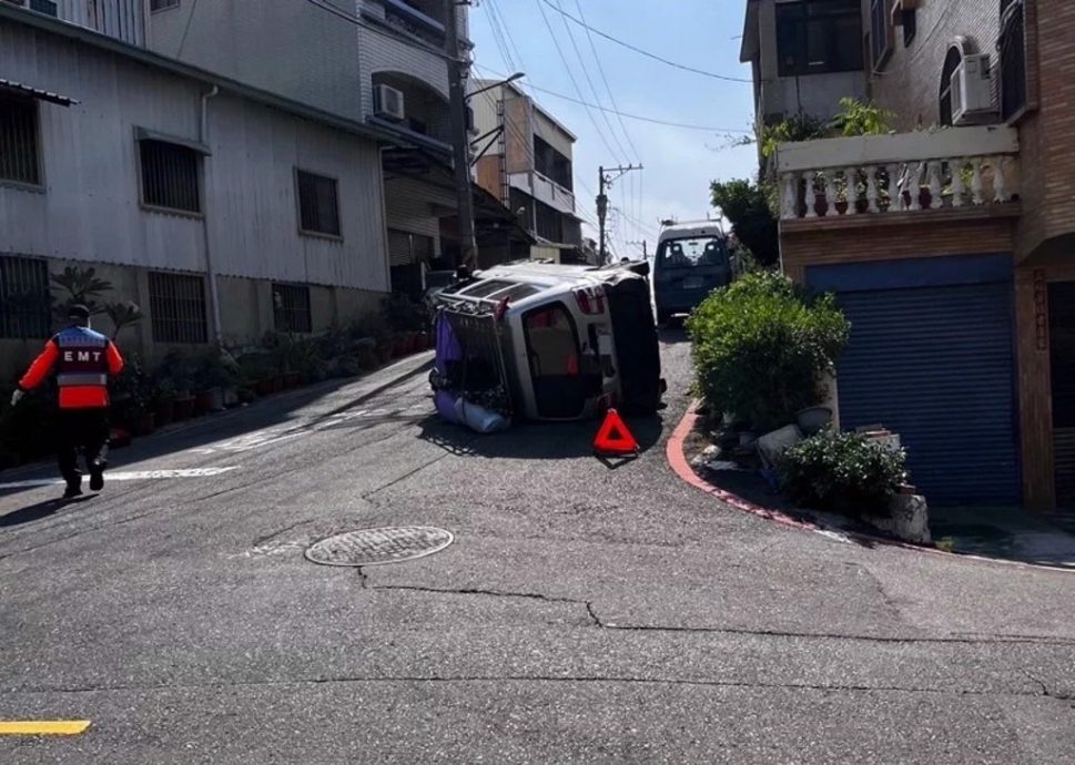 肉身阻挡倒退车子 阿嬷惨遭压死