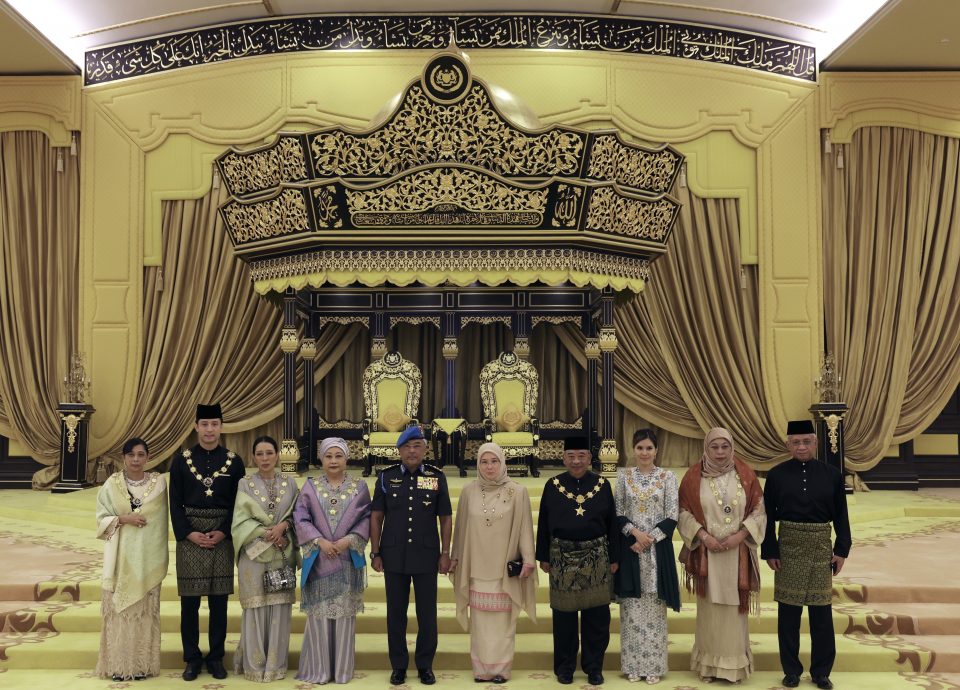 苏丹阿都拉感谢家人支持