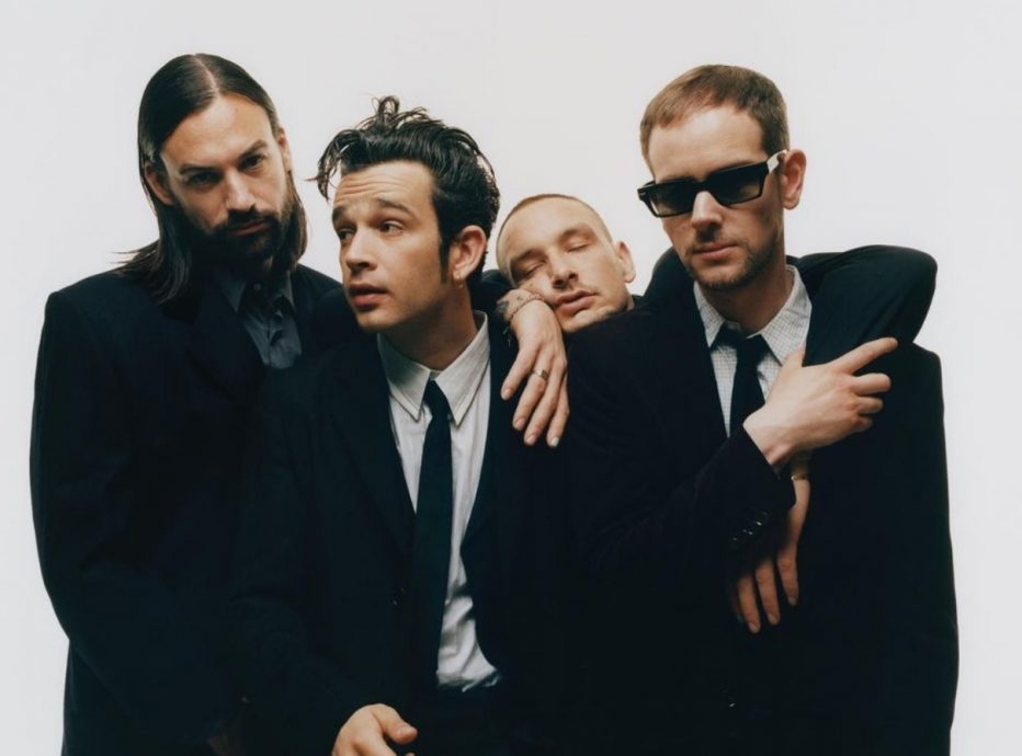 被马封杀的乐团主唱再出事? 耍帅甩麦电线突勒颈险毙命