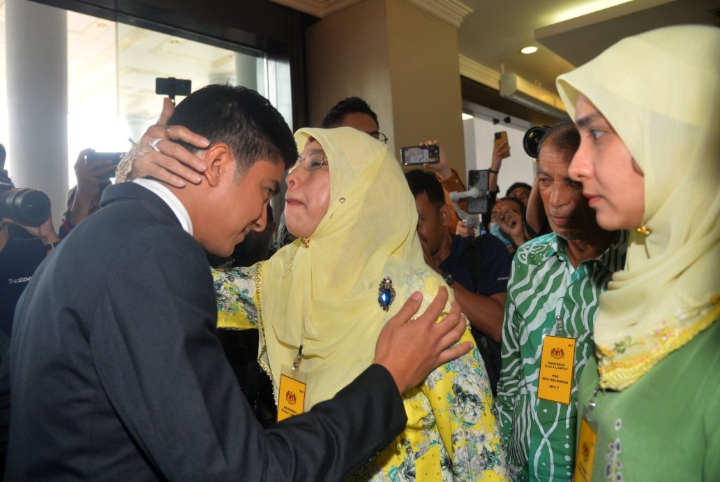 视频 |“越被压迫越要反抗”支持者挺赛沙迪讨回公道