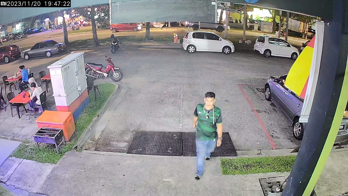 视频 | 陌生人假扮车主朋友 洗车店上演2分钟偷车!