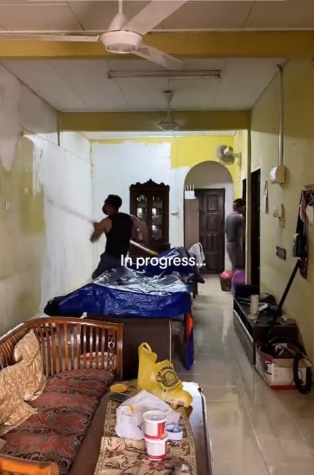 视频|“以后有用的!”父母爱囤积杂物 孩子趁出国全扔掉