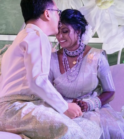 视频|跨族婚宴好温馨!华印新人办马来传统婚宴