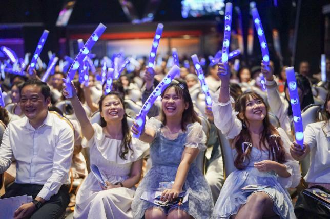 请显著/大都会/《起飞2.0——青春大作》演唱,多图