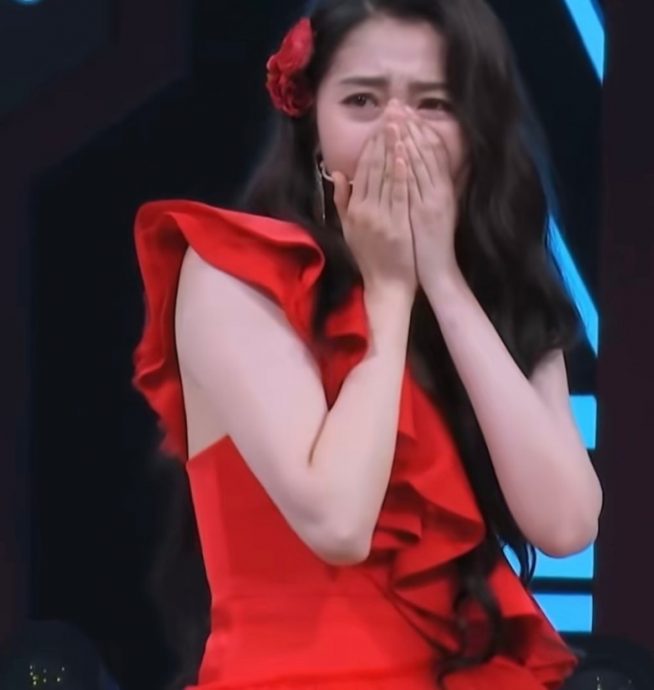 遭诬陷摔碎6千万光碟 关晓彤吓哭网斥玩过火