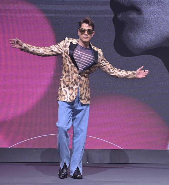 郭富城深圳站销情惨淡? 唱2小时换衣半小时惹不满