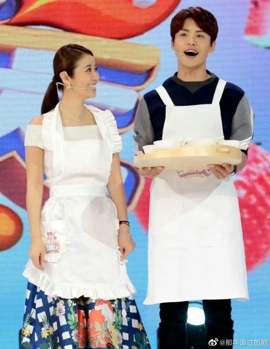 霍建华接送女儿上学 林心如自曝在家睡觉