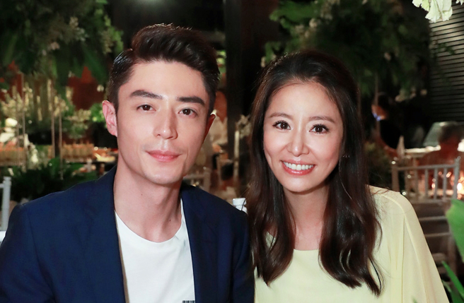 霍建华接送女儿上学 林心如自曝在家睡觉