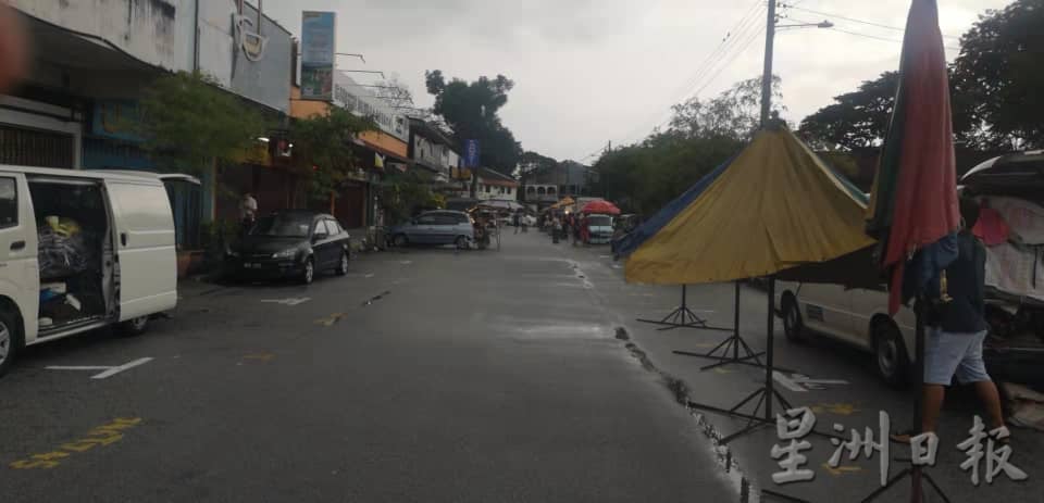 霹：封底主文／120档小贩 中央辟饮食区 逢周六摆摊 华城湖畔夜市1111开跑