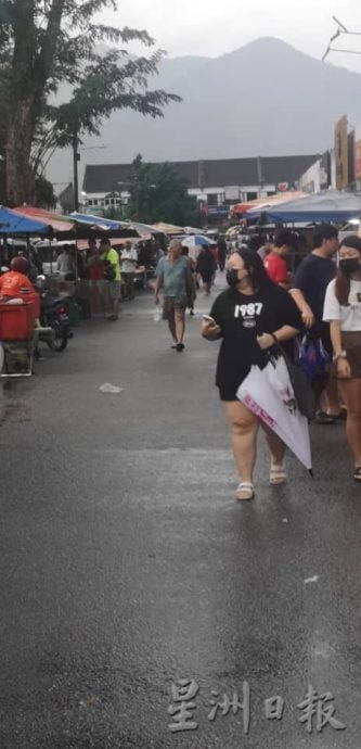 霹：封底主文／120档小贩 中央辟饮食区 逢周六摆摊 华城湖畔夜市1111开跑