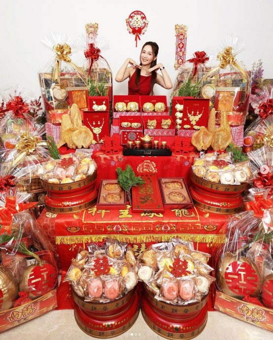 马国明过大礼金器海味样样齐 汤洛雯晒照惊呼：吓呆了