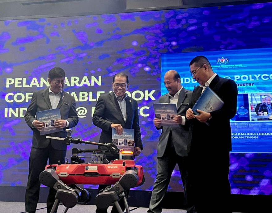 高教部长与业者圆桌会议