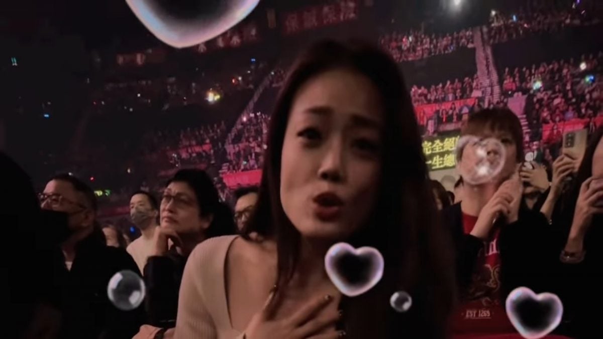 黎明演唱会爆溅血意外 观众惨被手灯敲伤头部