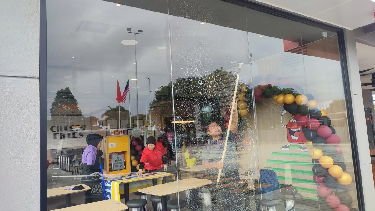 （全国版）麦记默贡新店今开张，已无过往凡新店开张大摆长龙之景！